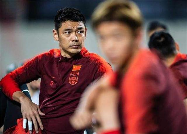 曾诚申花门将视频,广州恒大门将曾诚年薪多少