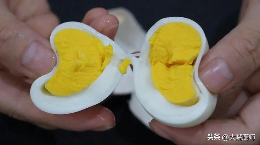 煮鸡蛋时千万别急下锅学会这样做,怎么煮鸡蛋才是正确方法