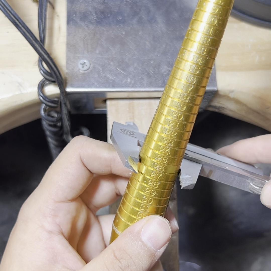 diy戒指创意可转动,用扭扭棒来做戒指简单又好看