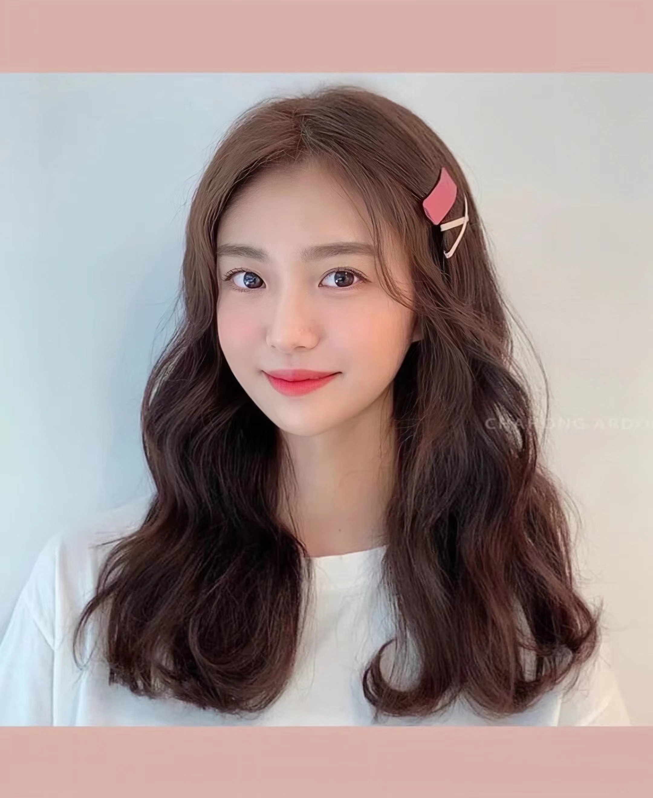 脸型大易打理减龄卷发发型,卷发发型图片短发显脸小