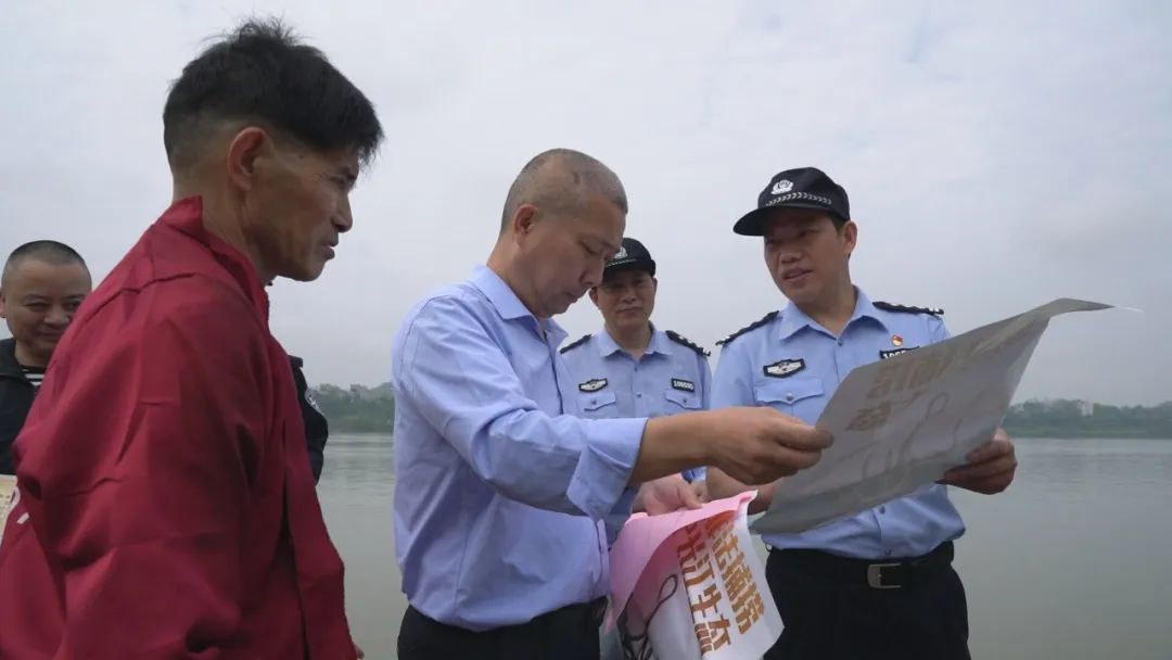 非法捕捞一条鱼垂钓者被罚2000元,非法捕捞者放流百万鱼苗