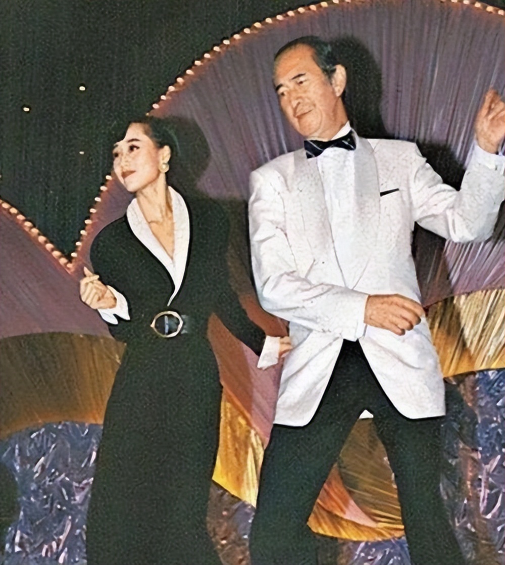 李连杰灭绝师太,李连杰曾经是中国人吗