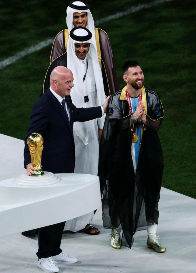 梅西感情史,梅西苏亚雷斯爱情故事