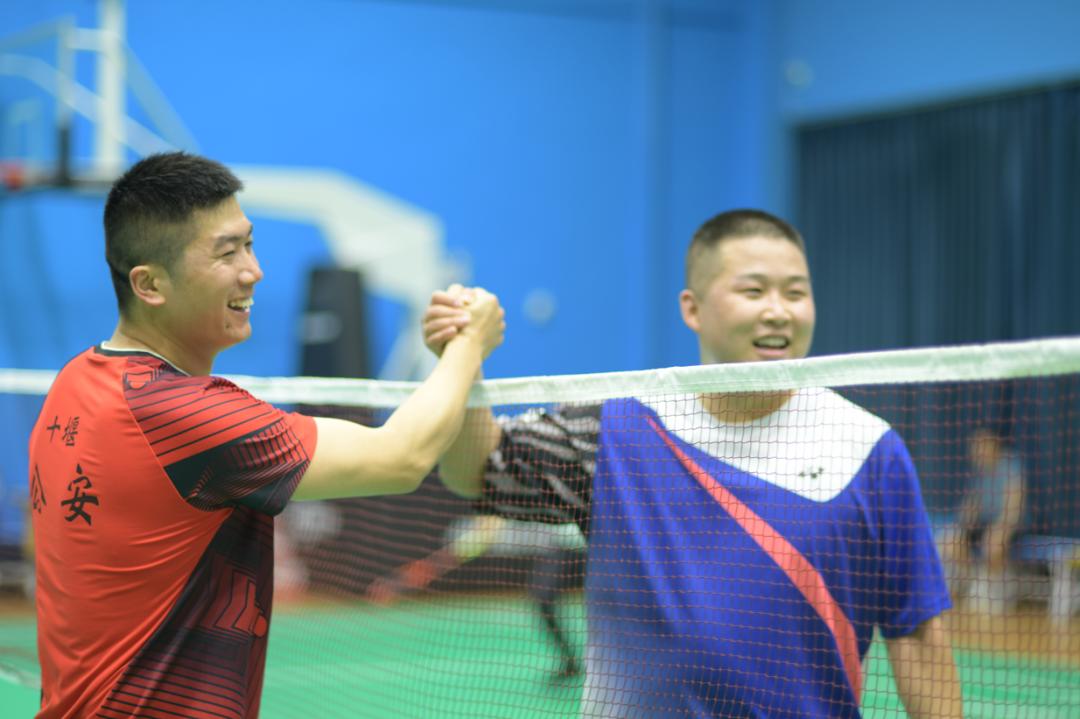 谁羽争锋杯羽毛球比赛,谁羽争锋羽毛球馆电话