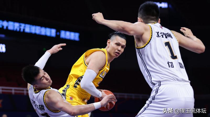 总决赛辽篮开门红，4个最新消息，郭艾伦创纪录，夺冠概率85.7%