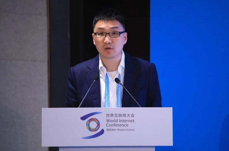 拼多多黄峥超过马云专家怎么看,黄峥身价超马云上热搜榜