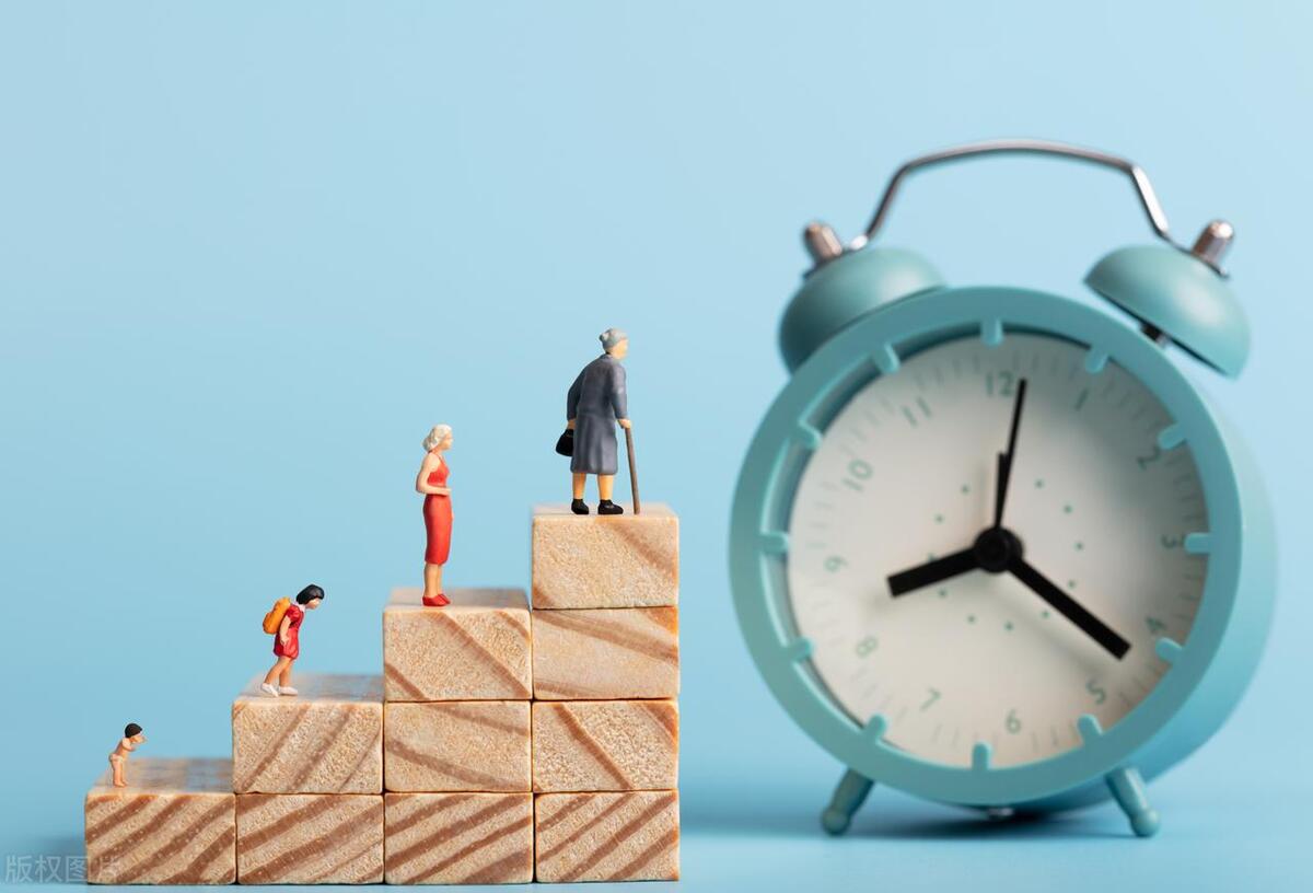 贾平凹认为人老了的三个特征,贾平凹说五十岁后最好的活法