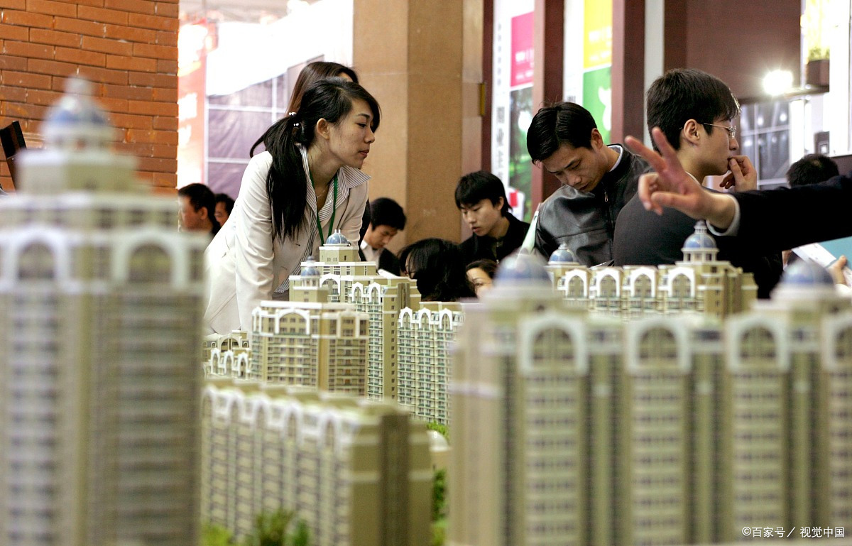 手里有100万买房还是存银行,手握100万现金