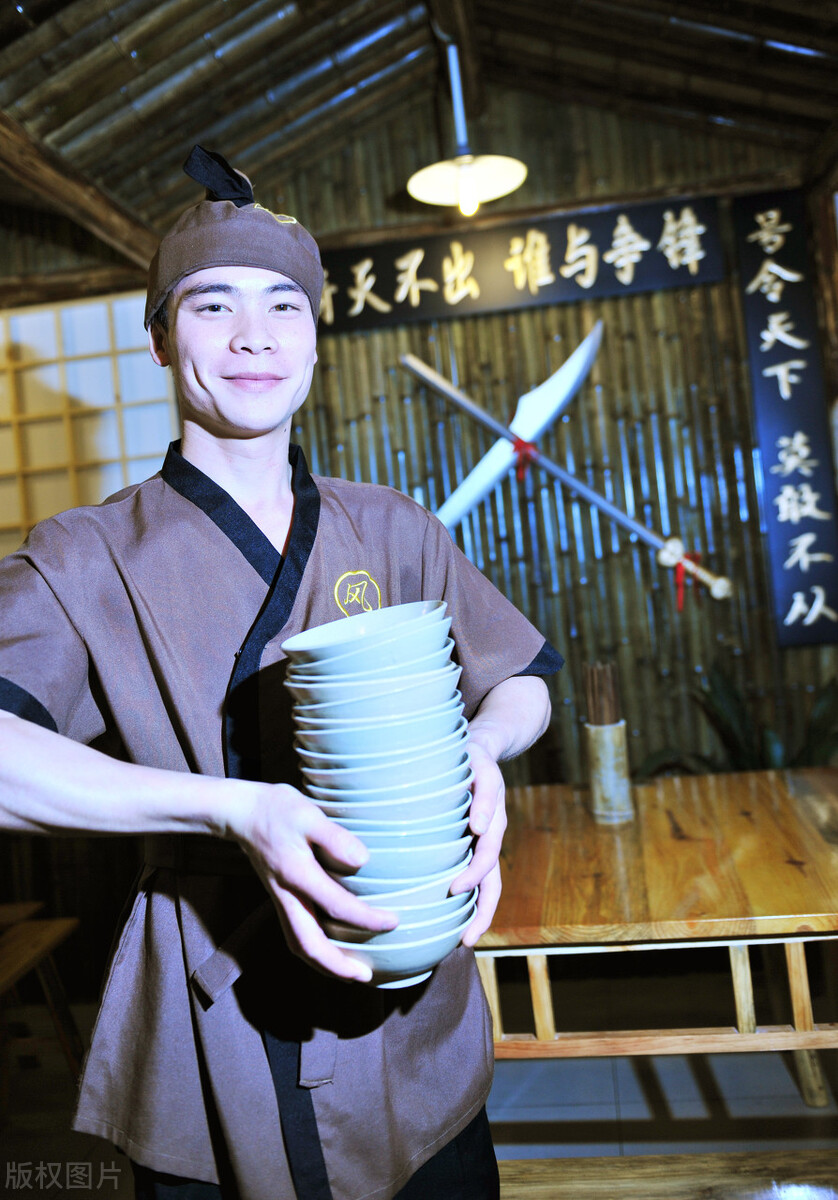 剑毒梅香是不是古龙写的,古龙文集剑毒梅香共3册