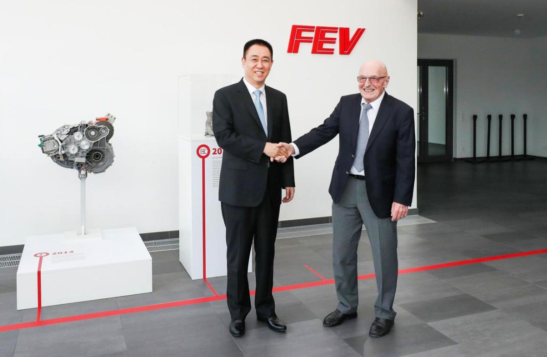 负债两万亿的许家印还能翻身吗,身处困境的许家印