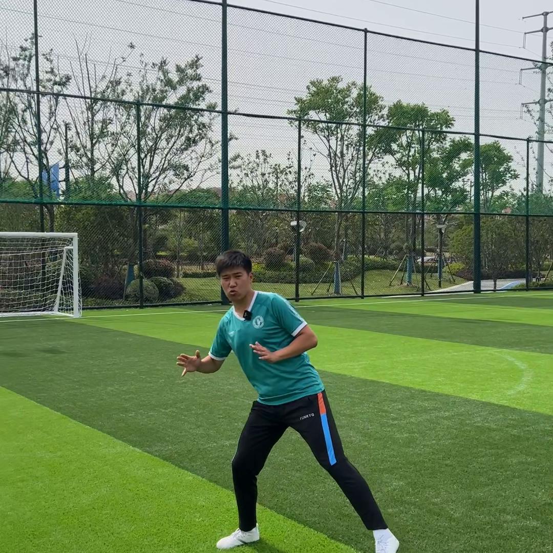 足球1v1晃人教学,足球1v1-2v2教学