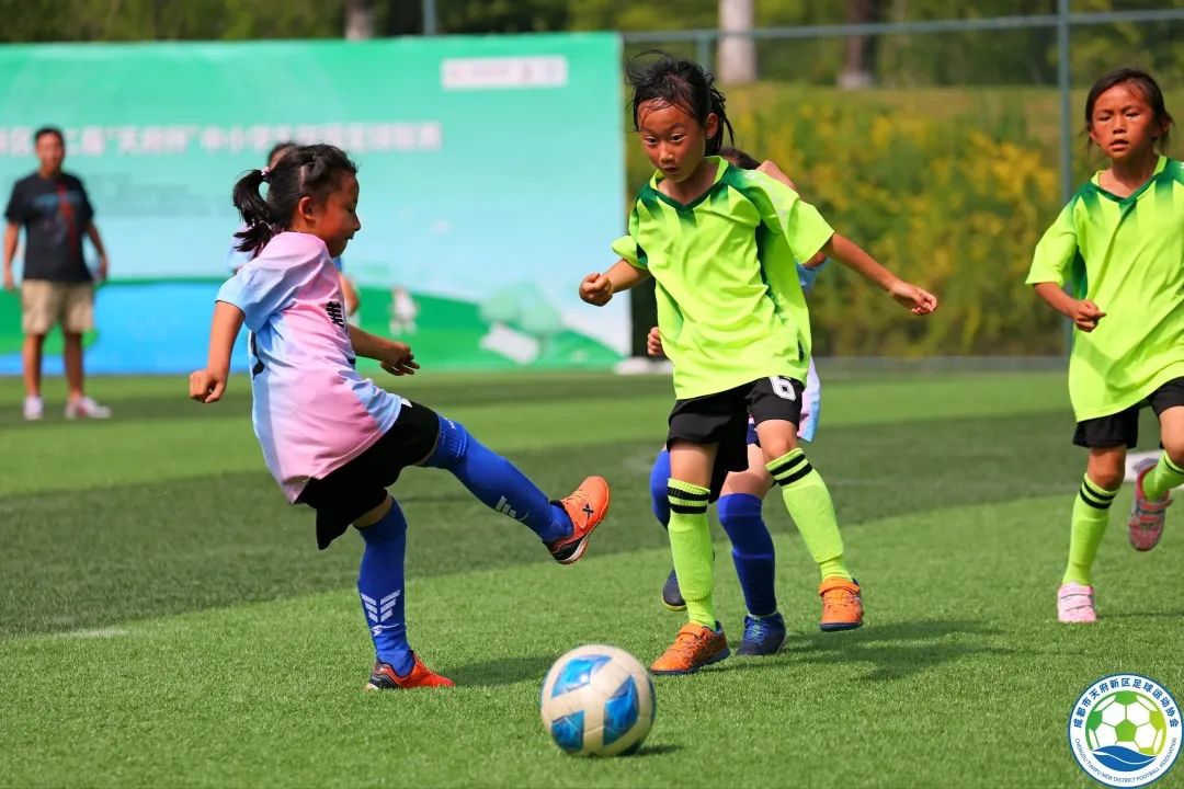 东湖路小学校园足球总决赛,喜报校园足球冠军