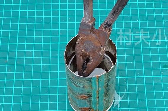 老虎钳子绝缘皮坏了怎么办,老虎钳子坏了怎么处理