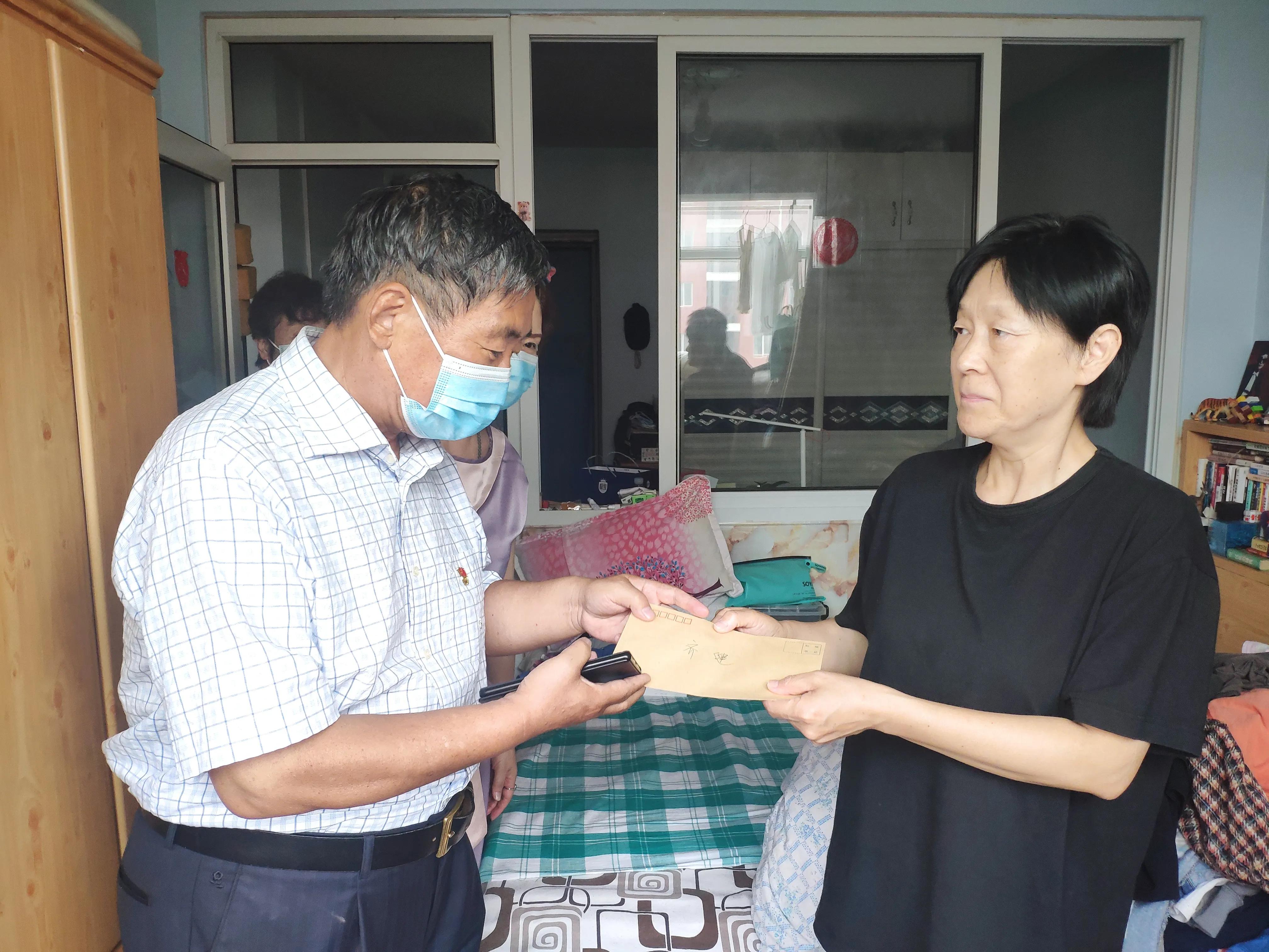 党旗在乡村振兴一线高高飘扬图片,乡村振兴党旗红