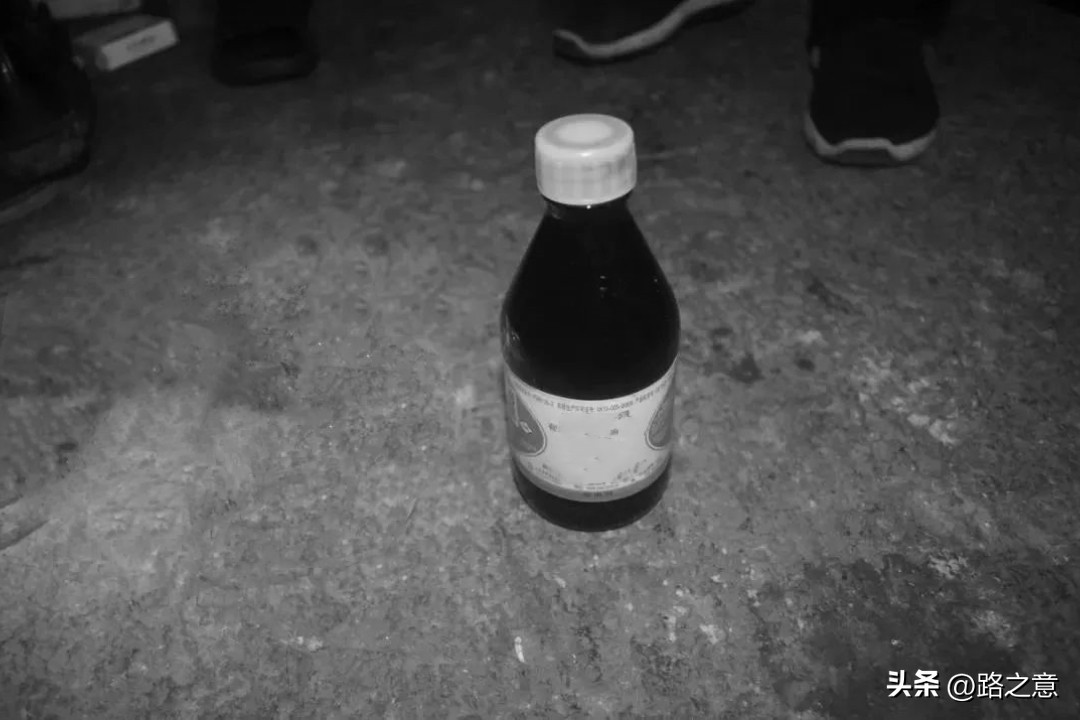 2003年，河南15岁少女怀孕让男友买农药堕胎致死亡，究竟谁之过？