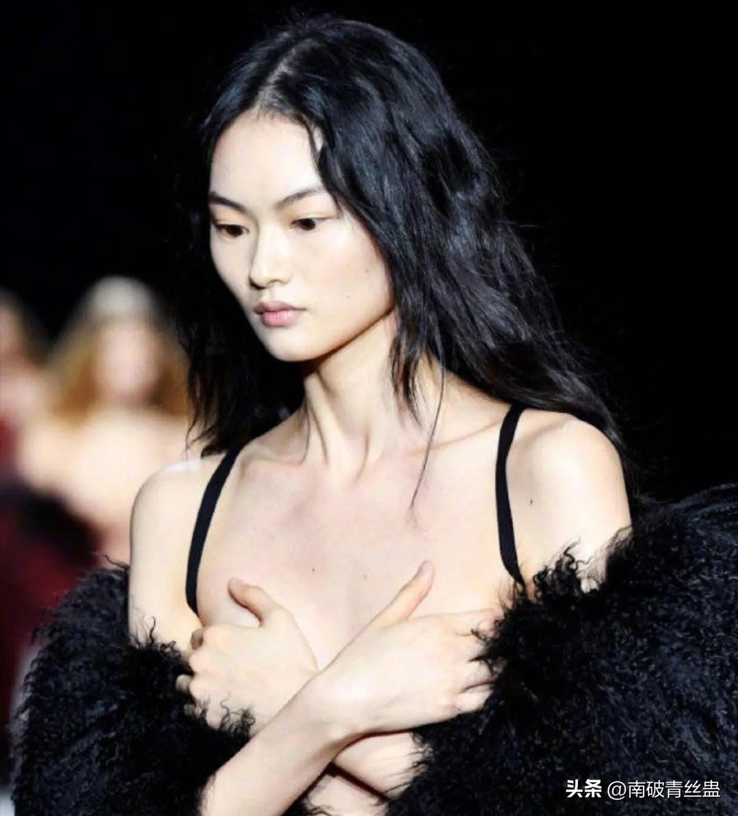 开裆裤，裸胸装，今年高奢大秀一个比一个奇葩，暴露就是时尚？