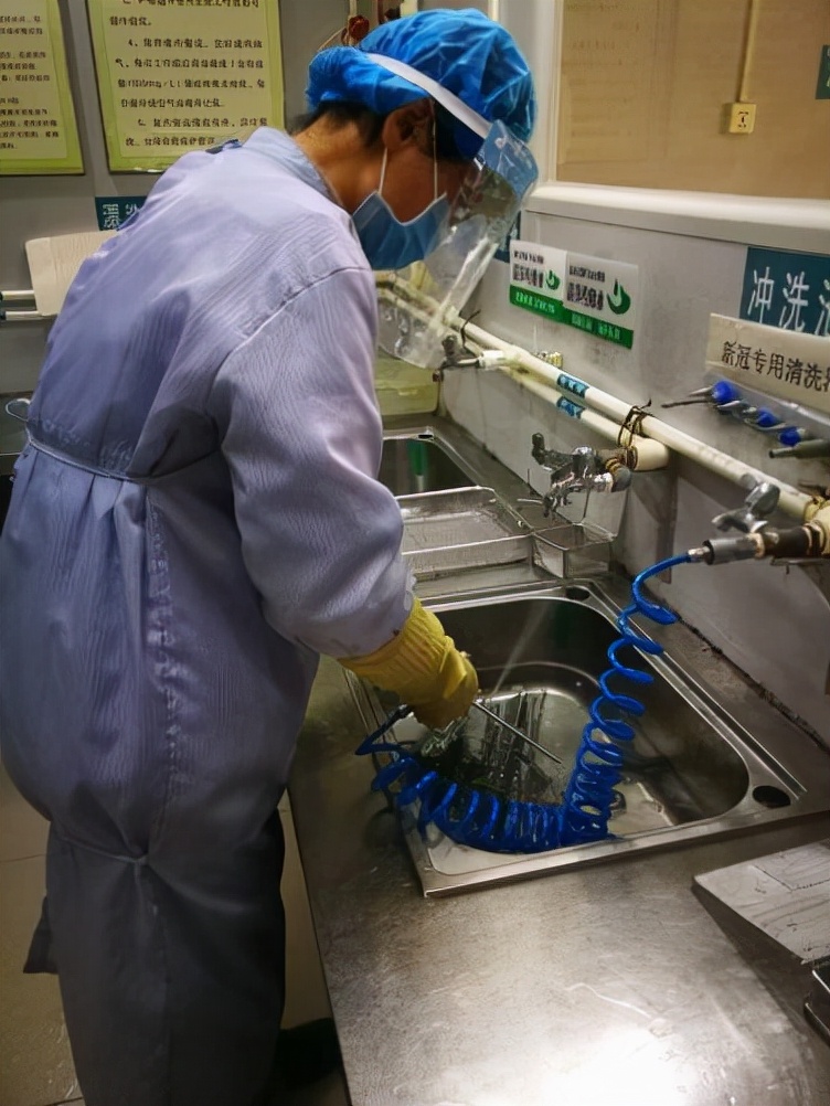 “弯弯”洗澡记——可重复使用医疗器械处理过程