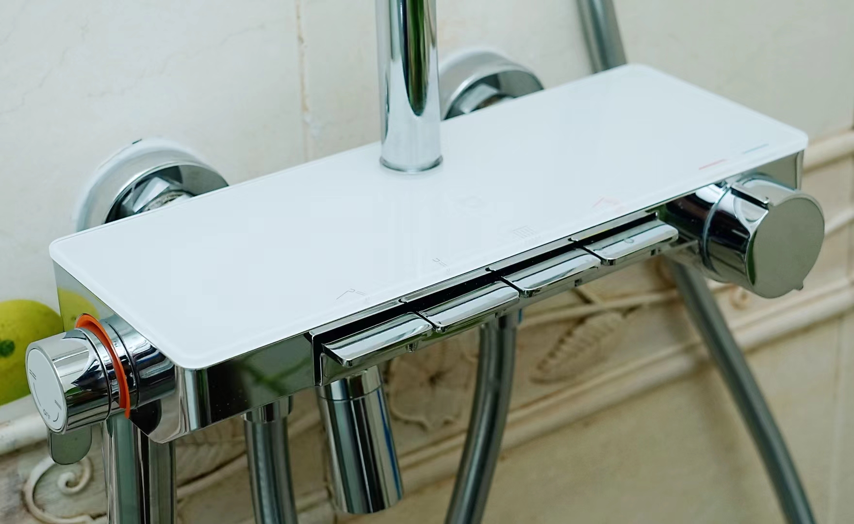 小米米家控温淋浴花洒,米家控温淋浴花洒s1用不用插电