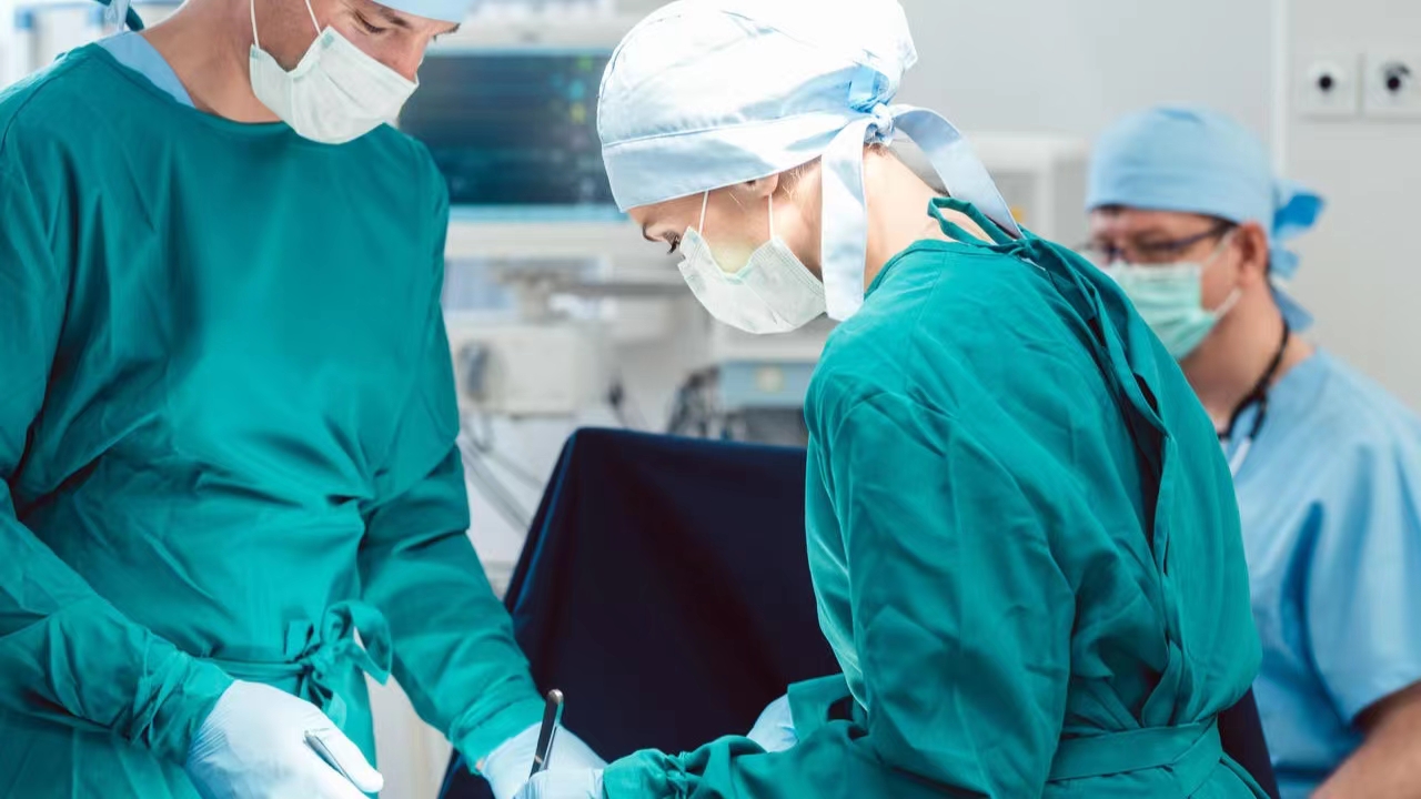 女子婚前检查有2个月身孕,婚前发现子宫有问题