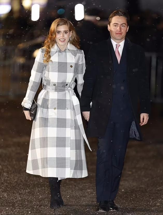 英国公主素颜走街,英国公主打扮