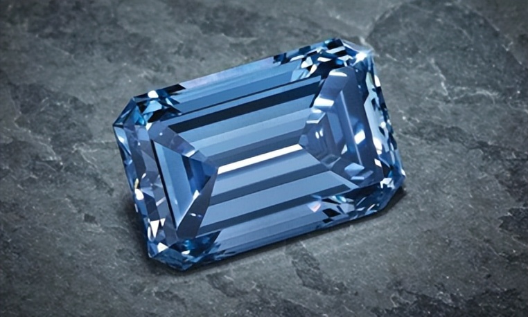 10种最漂亮的宝石,大自然中天然的蓝色宝石