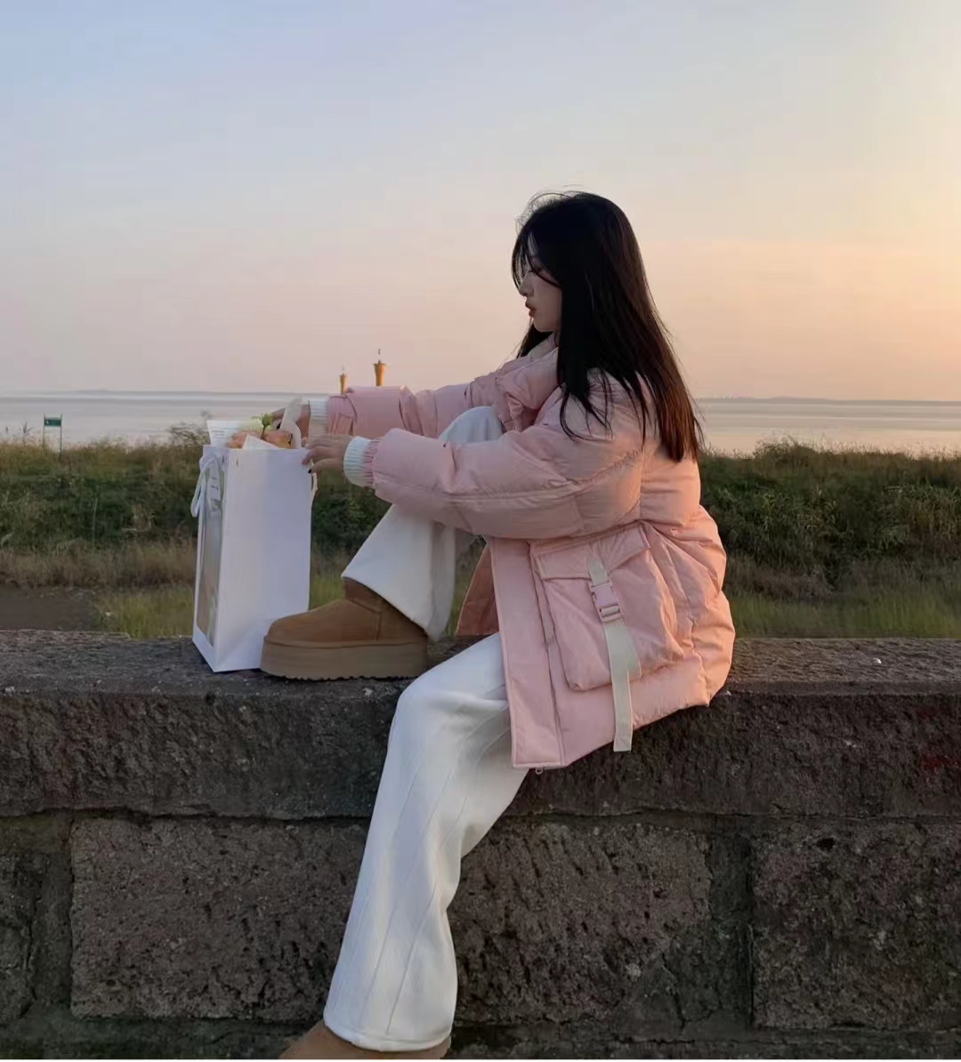 冬季穿什么颜色的羽绒服比较百搭,每个色系都很好看