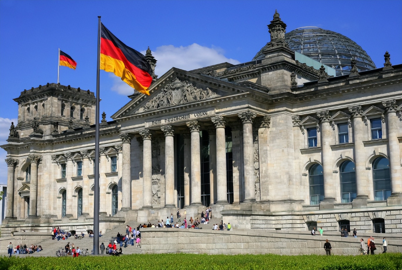 人口超5000万，人均GDP超3万美元的大国有几个？成发达国家有多难