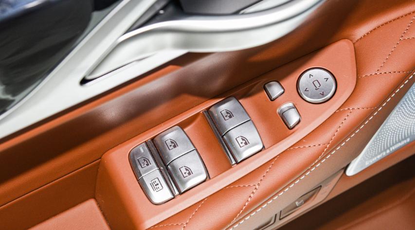 全新宝马7系官方讲解图,宝马7系斯坦威二手车为什么便宜