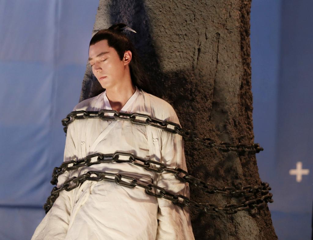 小说里的琵琶骨是什么,武侠小说里琵琶骨被锁的描写