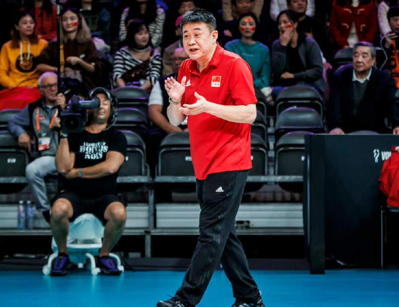 女排主教练蔡斌最新消息,蔡斌第一次担任国家女排主教练