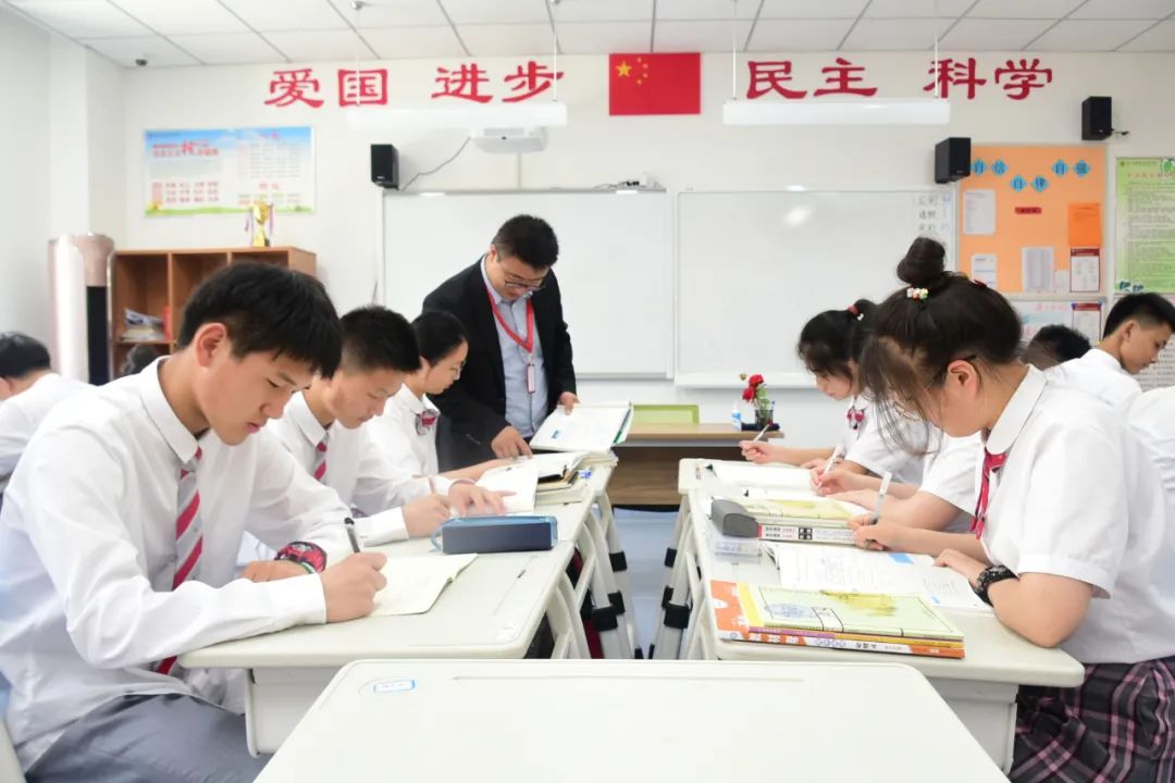 综合高中招生简章2023,高中学校招生简章2023