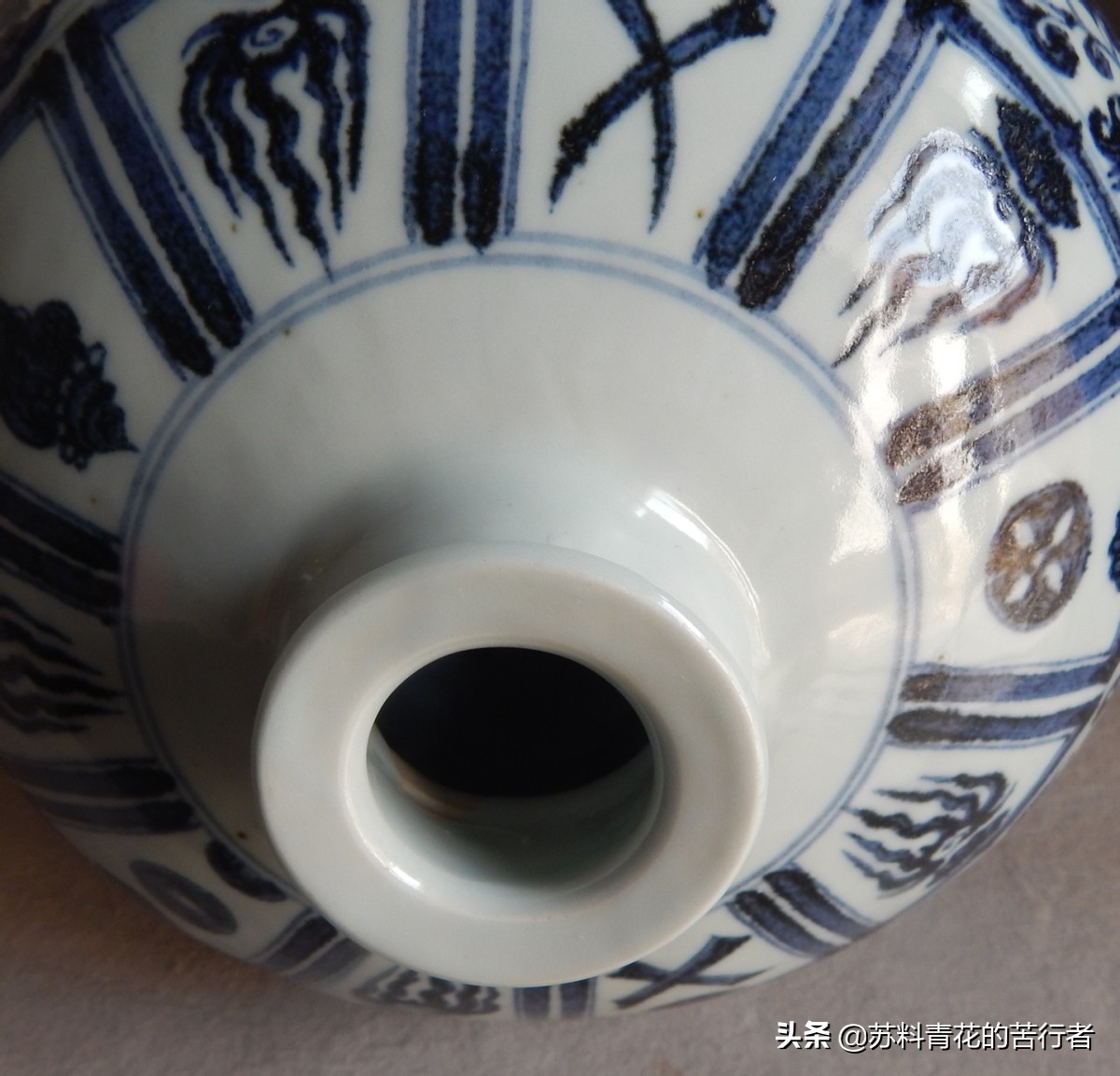 元青花萧何月下追韩信梅瓶全图,元青花萧何月下追韩信大梅瓶