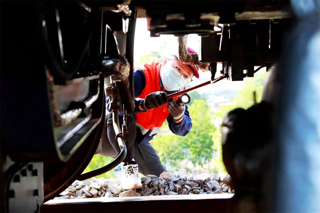 铁路榜样激励我们奋斗追梦,新时代铁路榜样刘晓云心得体会
