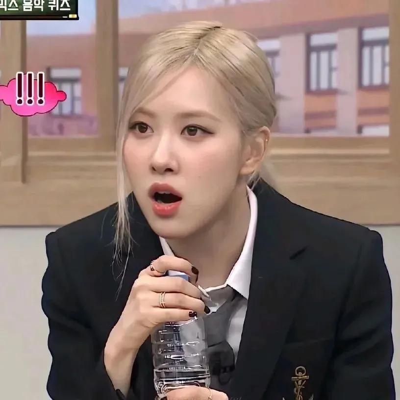 女头像ins高级感阳光图文,女生头像真人ins高级质感半脸图片