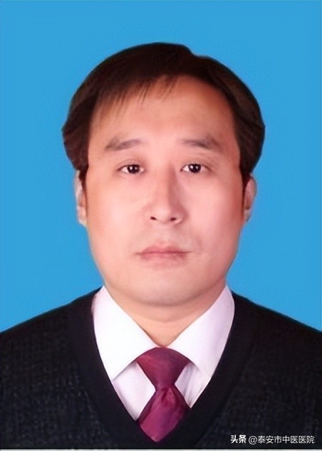 医心向党踔厉奋进直播,医心向党致敬医师节