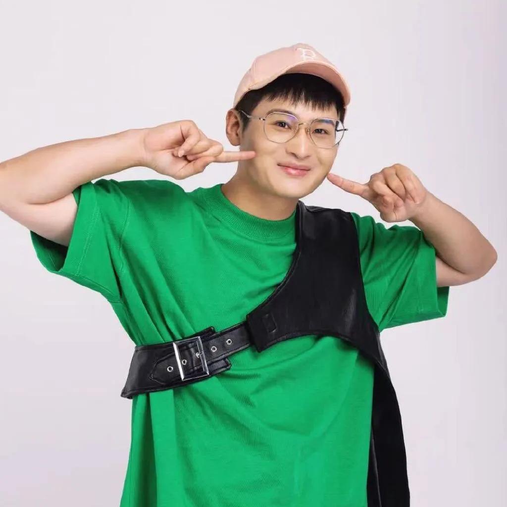 千万粉丝网红B太直播带货首秀！硬核称重拒绝缺斤少两，人气火爆