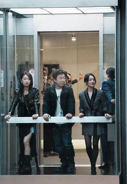 「轮奸戏」不算啥！《涉过愤怒的海》一片段，拍出难以启齿的性！