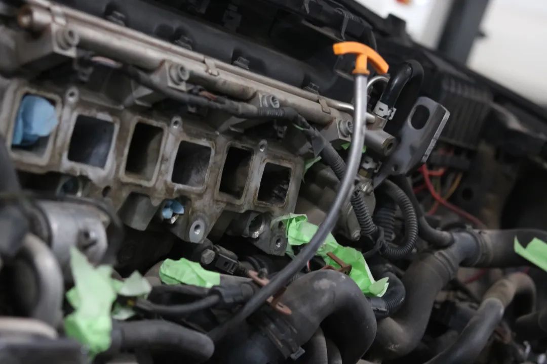 r36翻新改造全过程,大众r36这么老的车怎么还卖这么贵