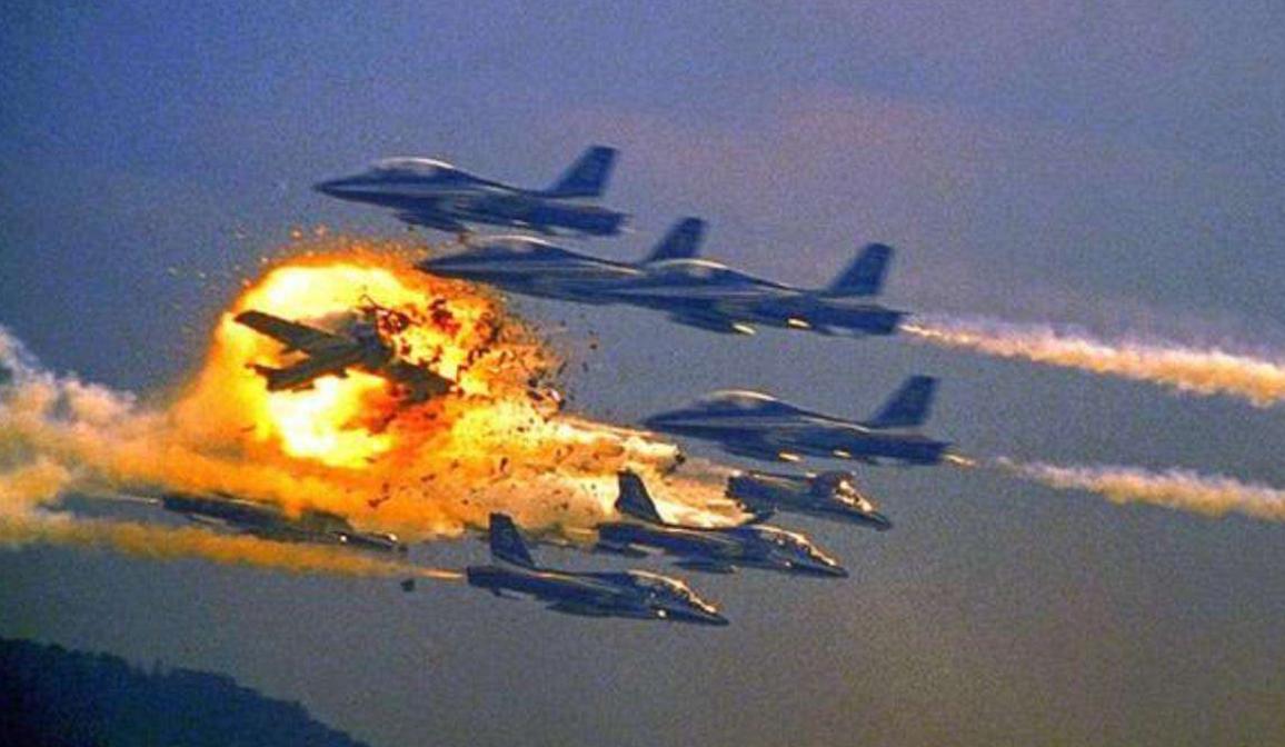 马航mh370起落架舱门残骸被找到,马航mh370坠毁和马军方的关系