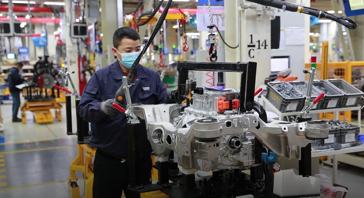 轻工业成本不断上升，为寻廉价劳动力，跨国公司便向非洲等地转移