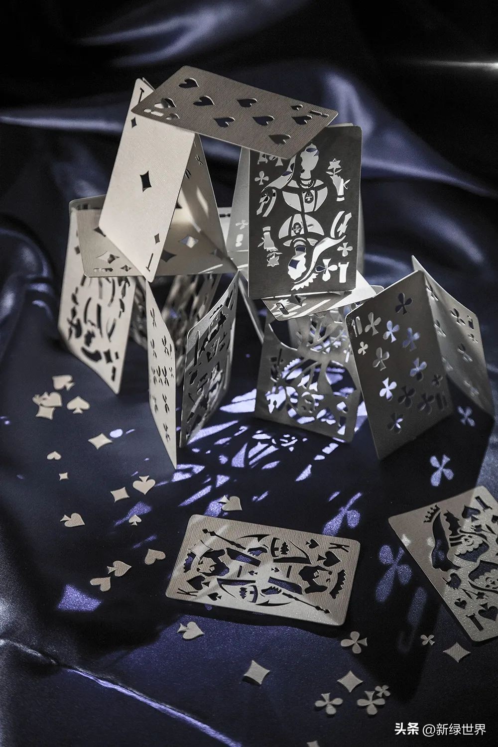 纸艺作品绘画,千变万化的纸艺术作品