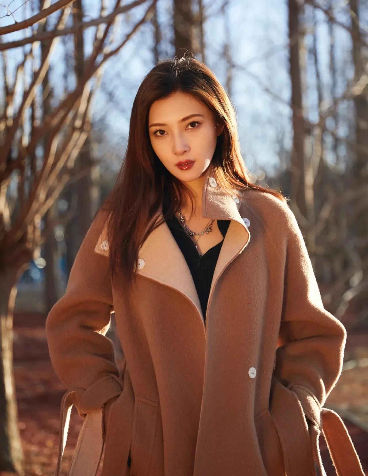 主持人柏安,柏安的红酒