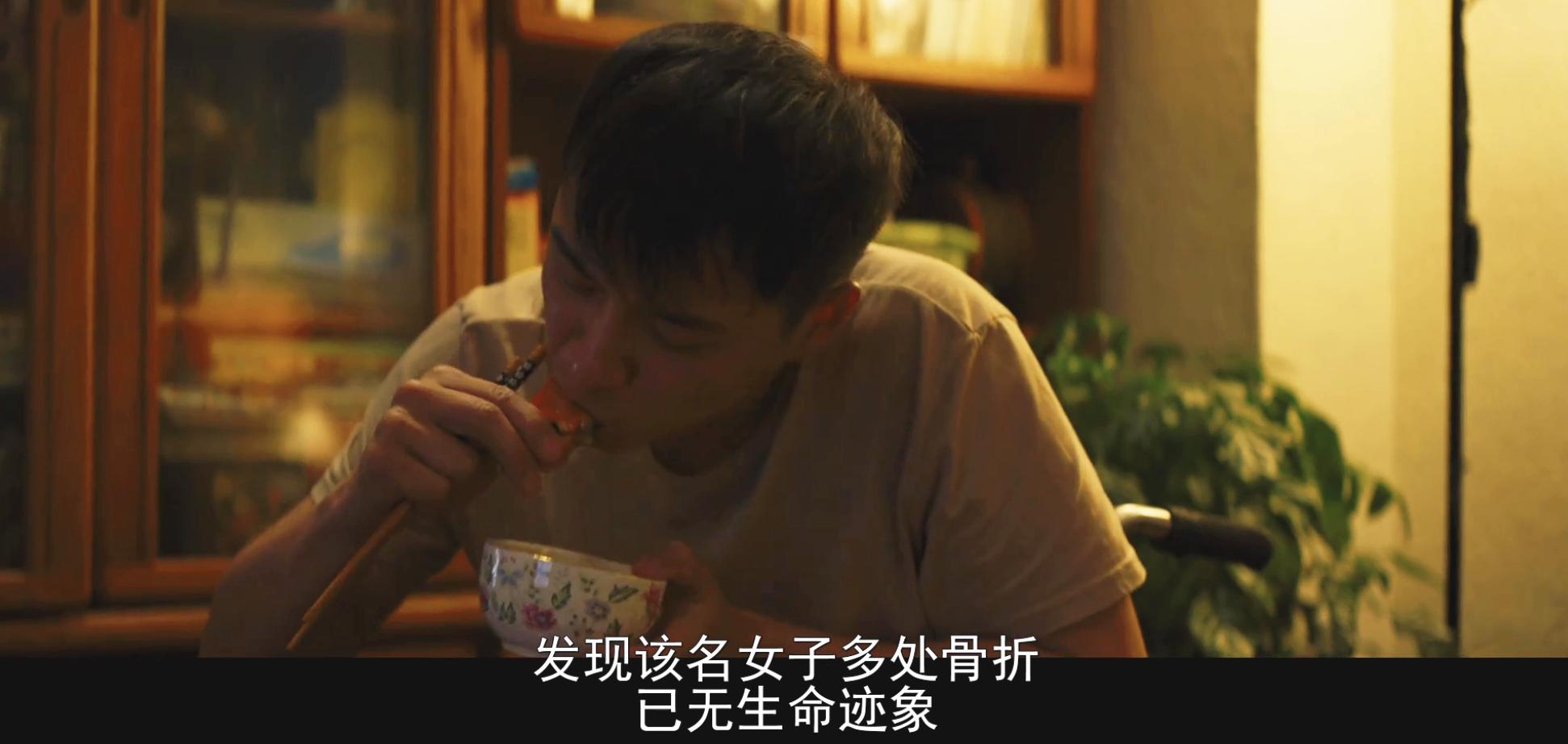 弑亲、卖肉、*拍偷**，尺度爆表，如此生猛的华语片，惊到我了