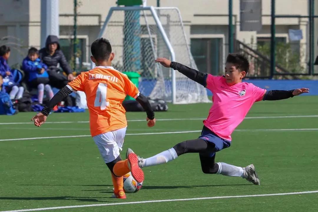 国足vs日本直播cctv5现场直播入口,国足最近几场比赛表现分析