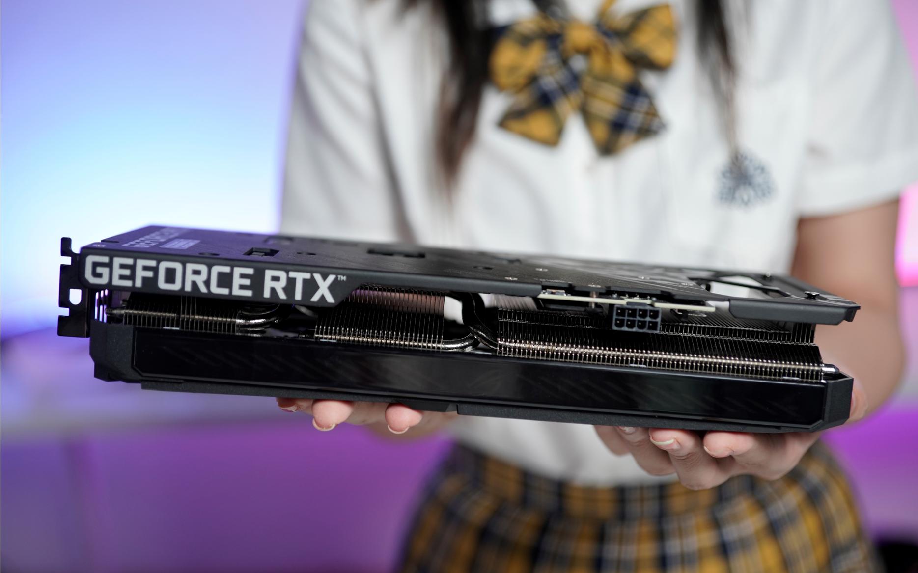 618如何用1万元装一台ROG玩家国度全家桶电脑