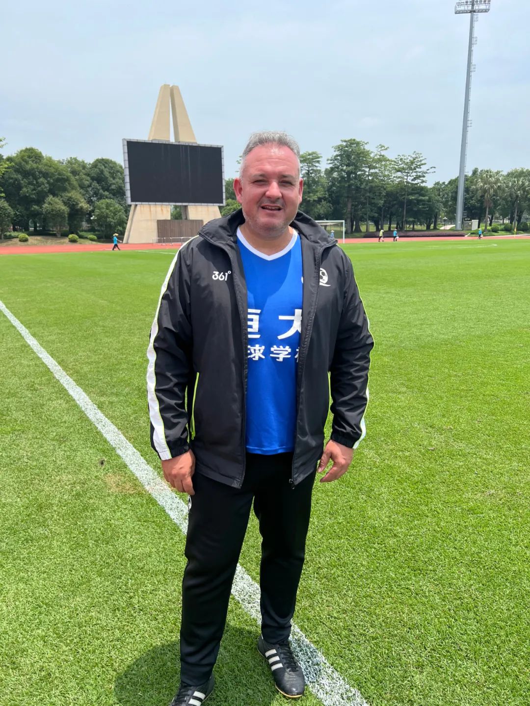 广州队主教练萨尔瓦多传控打法,广州队主教练萨尔瓦多粤语