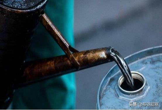 中国一边进口石油，一边出口成品油，卖价还便宜，这是为什么？