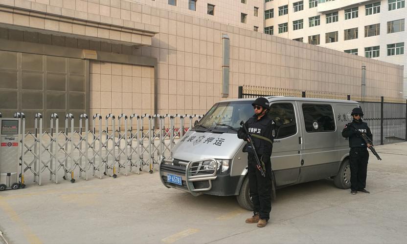 银行每天放的钱是规定的吗,银行的现金为什么每天要押运