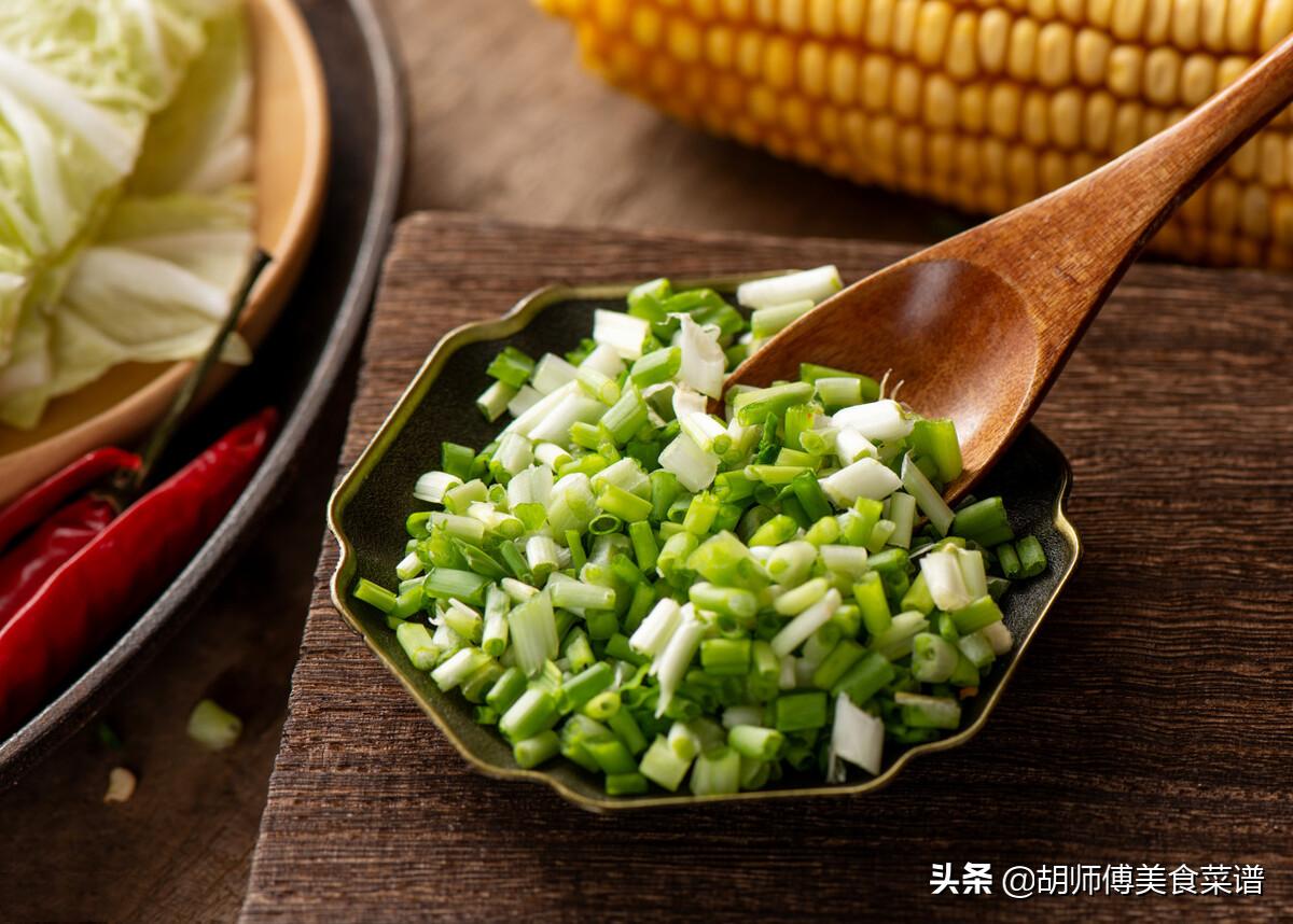 韭菜馅饺子放什么保持翠绿,拌韭菜馅怎样韭菜不发黄
