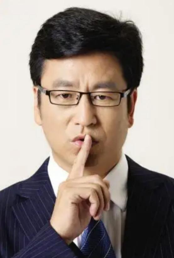 2008北京奥运前夕，中国有网民呼吁*制抵**家乐福，白岩松：我不支持